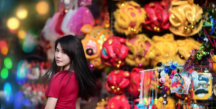 Chia sẻ về bộ ảnh đón Trung Thu, Phương Nhung cho biết đây là một thói quen của cô. Mùa Trung Thu năm ngoái Phương Nhung cũng đã thực hiện một bộ ảnh tương tự nhưng sang năm nay cô vẫn muốn chụp lại để nhìn thấy những nét thay đổi của bản thân.