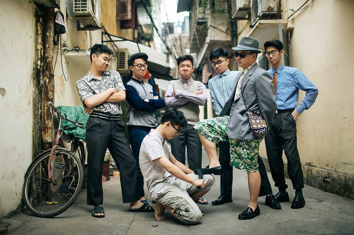 “Cả lớp đều háo hức với ý tưởng này. Ai cũng muốn được xem hình sớm nhất. Bộ ảnh đã mang lại nhiều kỷ niệm vui, khó quên trong cuộc đời học sinh của mình”, một teen Chu Văn An cho biết.