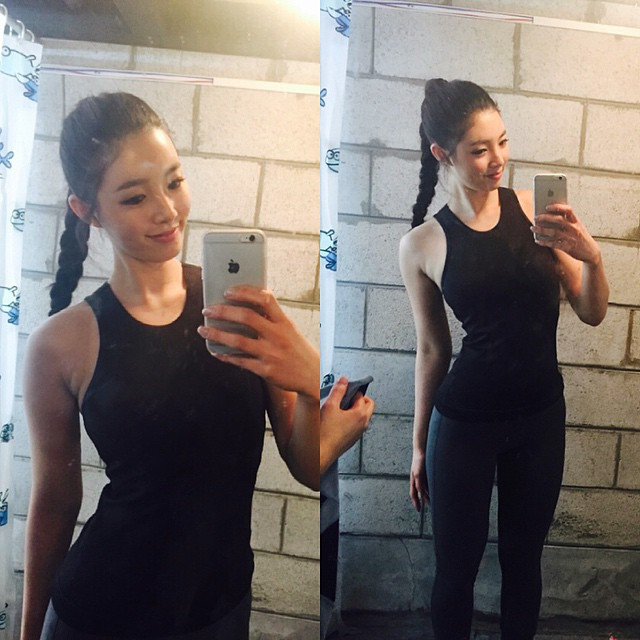 Yoo Seung Ok dành phần lớn thời gian của mình trong phòng tập gym. Cô cũng phối hợp tập yoga, thể dục thẩm mỹ để cơ thể có được nét mềm mại, thanh thoát nhưng vẫn toát ra vẻ khỏe khoắn.