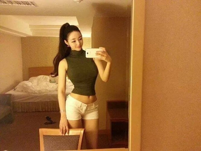 Cùng với cô giáo thể dục thẩm mỹ Ye Jung Hwa, Yoo Seung Ok đang là những cái tên tìm kiếm nhiều nhất tại Hàn Quốc về lĩnh vực thể dục, thẩm mỹ.