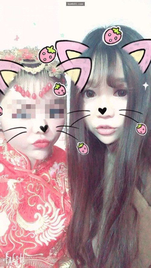 Được biết, bạn bè của Tiểu Niếp rất nhiều. Theo thống kê, cô nàng đã làm phù dâu cho bạn tốt và người thân, họ hàng 26 lần. Còn lại 12 lần khác nhận lời làm phù dâu là do người quen nhờ vả. "Có lần sắp tới giờ cử hành hôn lễ, một phù đâu đột nhiên vắng mặt không thể tới kịp, mọi người lại nài nỉ tôi, nhờ tôi làm phù dâu thay thế. Có lần thì cả một đội phù dâu đều là người mới, không có kinh nghiệm, người quen lại xin tôi làm phù dâu, để tôi hướng dẫn tất cả".