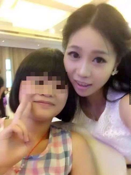 Tiểu Niếp cũng cho biết, là phù dâu không sung sướng gì. Cả ngày đi giày cao gót, rất đau chân. Hơn nữa còn phải luôn mỉm cười, đỡ rượu, tiếp khách thay cô dâu. Thế nhưng mỗi khi có người nài nỉ, xin Tiểu Niếp giúp đỡ, cô lạ không nỡ từ chối. Tiểu Niếp quan niệm: "Có thể tận mắt chứng kiến hạnh phúc của người khác, tôi nghĩ chuyện mình làm rất có ý nghĩa".
