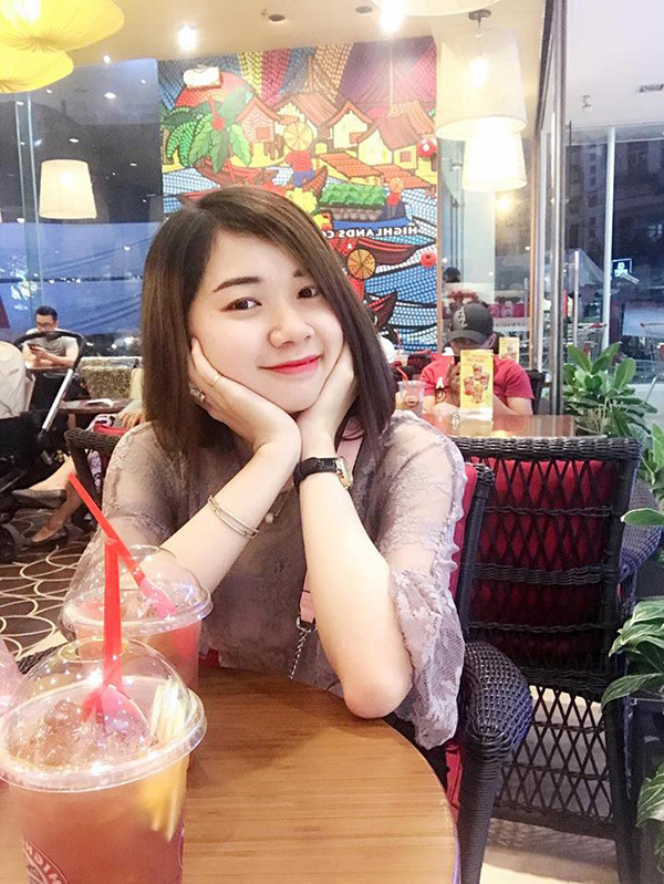 Cô gái này khá vô tư, hồn nhiên trong vai diễn của mình mà không hề nghĩ đến việc sẽ bị dân mạng so sánh với cô gái trong clip Phía sau một cô gái trước đây của Tài Smile. Quá trình quay diễn ra thuận lợi vì ekip đều là người quen, Như diễn xuất khá thoải mái và tự nhiên. Sau khi clip Nơi này có anh được chia sẻ, Như cho biết cuộc sống của cô vẫn diễn ra bình thường. Hiện tại, cô gái cảm thấy khá hài lòng khi đã giúp được Tài Smile hoàn thiện sản phẩm của mình. Việc diễn những cảnh khá tình tứ khiến cô ban đầu có chút ngại ngùng, khi nhập tâm rồi thì mọi thứ dễ dàng hơn.