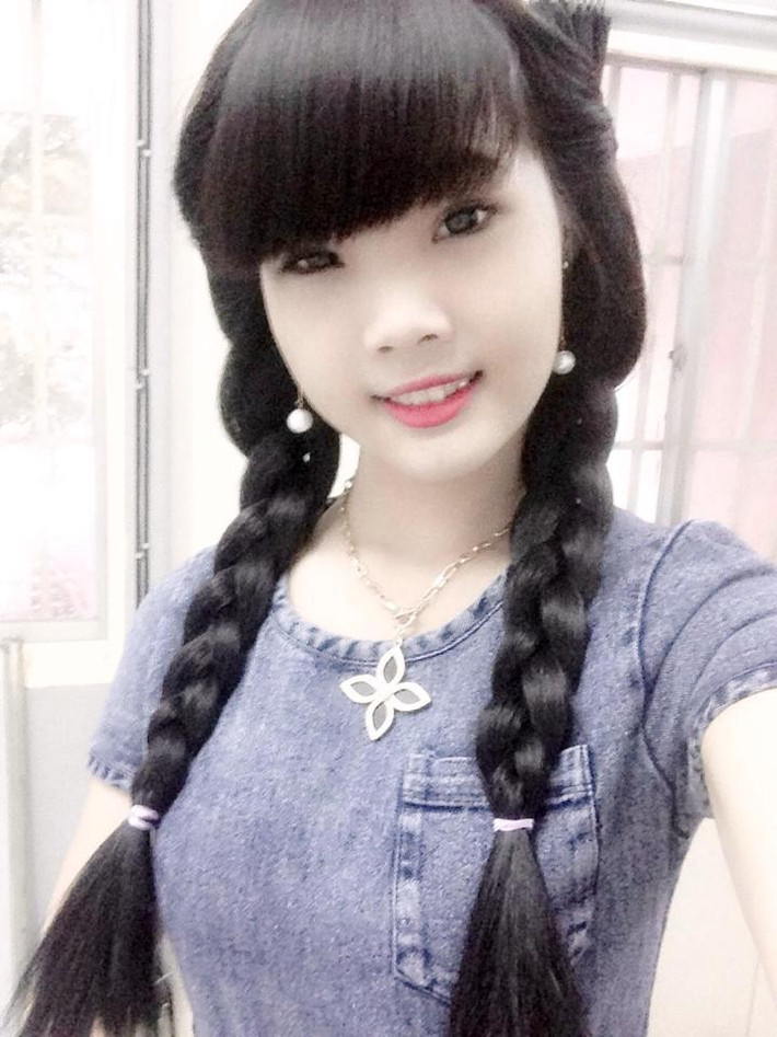 Ngắm vẻ đẹp trong veo, ngây thơ của nữ DJ xứ dừa Bến Tre.