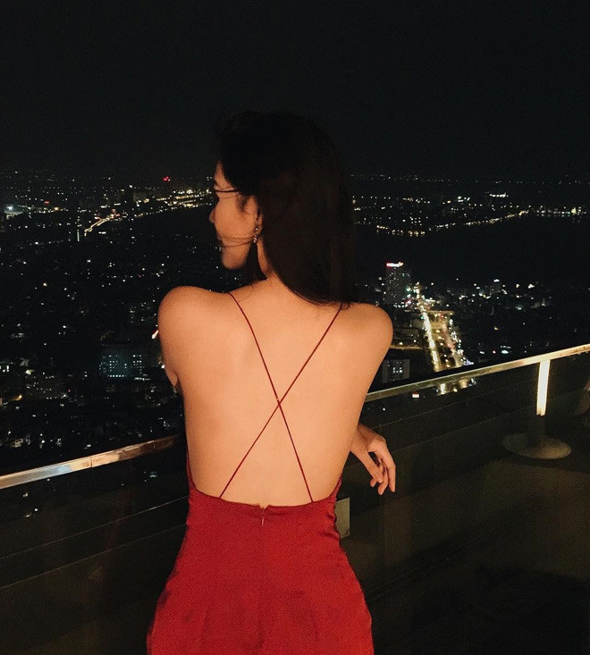 Kiều Yến được bạn bè nhận xét là cô gái hòa đồng, dễ gần và khá giản dị. Từ nhỏ, Yến đã thích ca hát và hay tham gia những bộ môn có thiên hướng nghệ thuật như múa, chơi nhạc cụ, người mẫu…