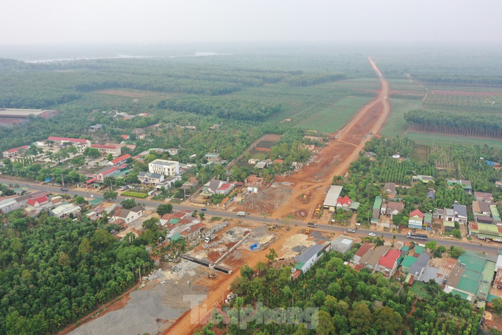Dự án đường tránh Đông bị chậm tiến độ. (Ảnh: Tiền Phong).