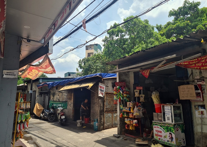 Bên cạnh các hộ chưa đồng thuận, một số hộ kinh doanh nhỏ lẻ, nằm trong quy hoạch dự án khẩn trương dọn dẹp, di chuyển địa điểm kinh doanh, trả lại mặt bằng.