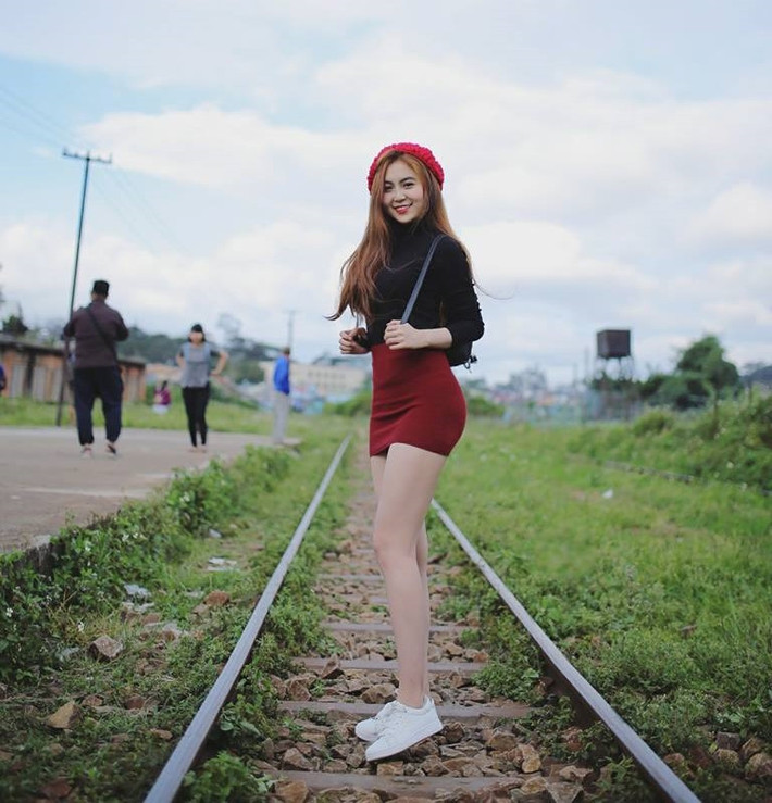 Ngoại hình với vòng veo nhỏ khiến nhiều chị em mơ ước của Nam Trân.