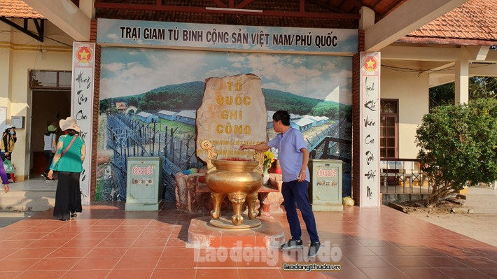 Ngày nay, chiến tranh đã lùi xa, trại giam Phú Quốc cũng trở thành điểm đến thu hút khách du lịch tới tham quan và tìm hiểu về lịch sử bi thương của những người chiến sĩ cộng sản. Nhiều du khách khi đến đây đã không dấu nổi sự xúc động khi chứng kiến những chứng tích về những màn tra tấn dã man của thực dân Pháp và đế quốc Mỹ.