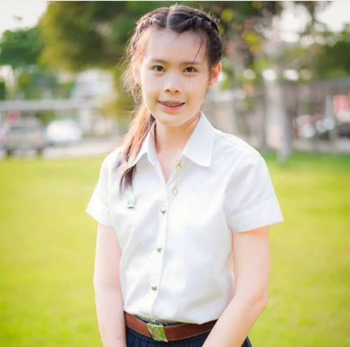 Sau khi phẫu thuật thẩm mỹ, dù không có được nhan sắc quá đỗi xinh đẹp, tuyệt mỹ như các hot girl, nhưng những sự thay đổi mà cô gái trẻ người Thái Lan này có được vẫn xứng đáng với hai chữ "kỳ diệu".