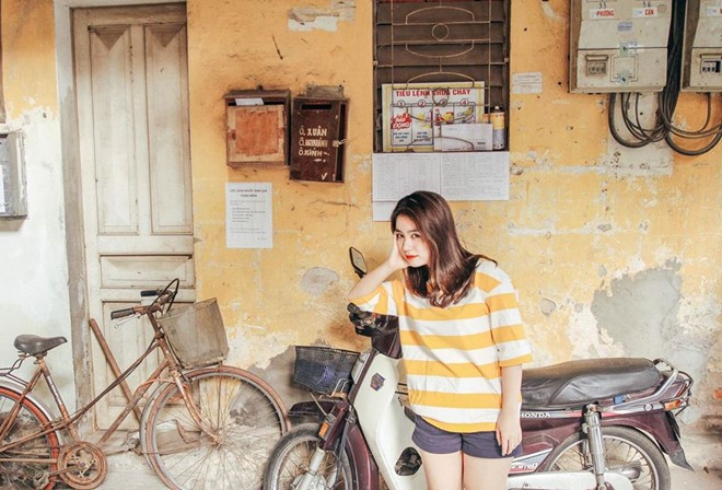 Cách đây không lâu, cô trở về Việt Nam, nhận được nhiều lời khen từ dân mạng bởi nhan sắc nổi bật. So với hình ảnh Mẫn Tiên trước khi đi du học, hot girl 9X được nhận xét ngày càng xinh đẹp, trẻ trung.
