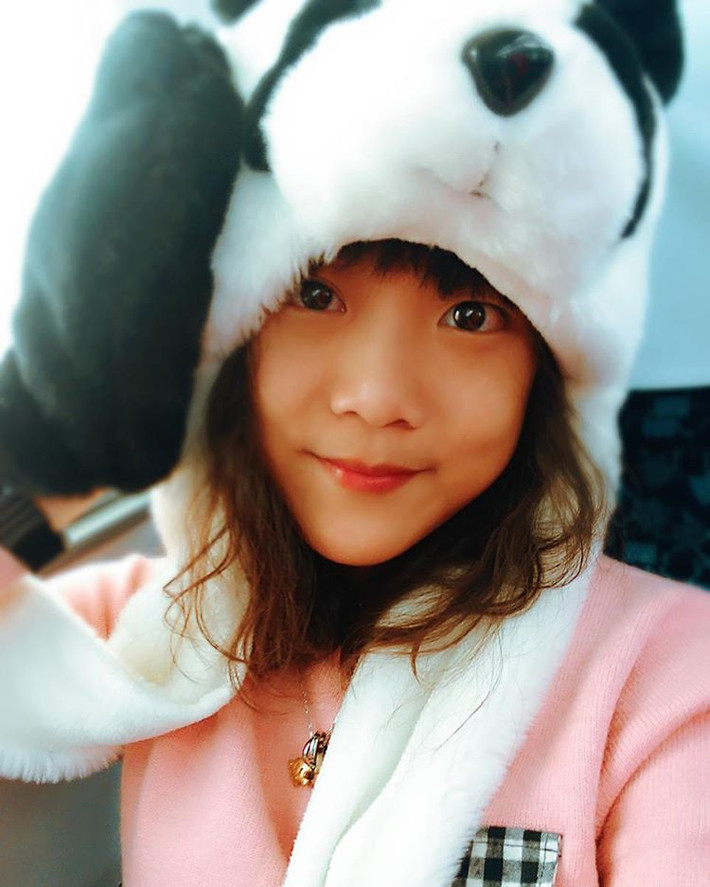 Gương mặt trẻ thơ của cô giáo hot girl người Trung Quốc có thể "đánh lừa" tất cả những người mới gặp gỡ lần đầu.