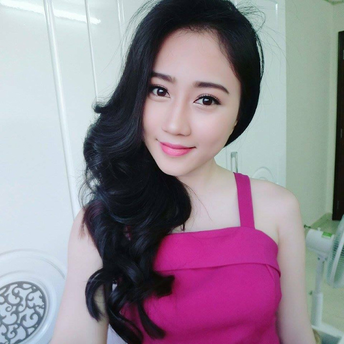 Lona Huỳnh có nhiều dự định trong tương lai, cô mong muốn bản thân trưởng thành, thành công và chuyên nghiệp hơn nữa trong mọi hoạt động.