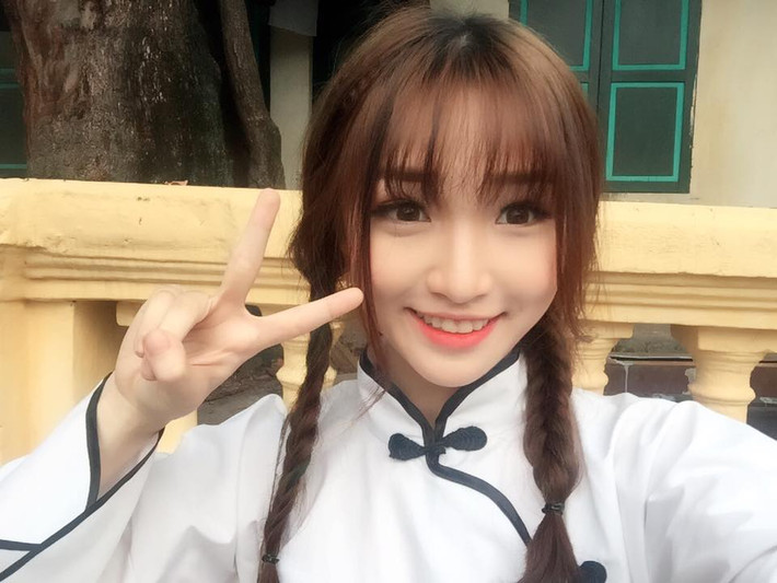Hàng loạt những bức ảnh trên trang cá nhân của Nhật Hoa nhận được lượt thích khổng lồ từ phía dân mạng.