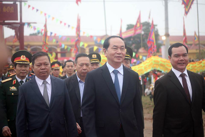 Sáng 3/2 (tức mùng 7 Tết), Chủ tịch nước Trần Đại Quang cùng với nhiều lãnh đạo Trung ương, địa phương đến tham dự Lễ hội Tịch Điền - Ngày hội xuống đồng ở Đọi Sơn, huyện Duy Tiên, tỉnh Hà Nam.