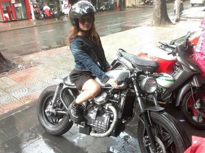 Hiện tại, Ngọc Yến đang sinh sống và làm việc tại TP HCM. Cô là chủ của một quán cafe và kinh doanh thêm những đồ dùng, thời trang, quần áo cho dân phượt, các biker.