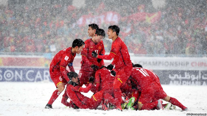 Trở về từ giải U23 Châu Á 2018 với những kỳ tích đáng tự hào, các người hùng của U23 Việt Nam được quan tâm theo dõi sát sao từ chuyện sân cỏ đến chuyện đời tư.