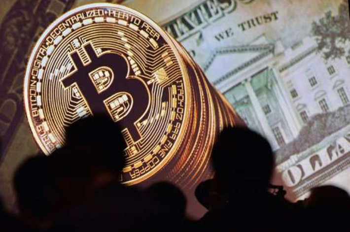 Tội phạm liên quan tới Bitcoin: Năm 2013, Cơ quan điều tra liên bang Mỹ đã đóng cửa Silk Road - một trang web bất hợp pháp cho phép người dùng mua thuốc phiện và các hàng hóa, dịch vụ bất hợp pháp khác bằng ví Bitcoin. Một ví Bitcoin trên trang này có tới 144.000 đơn vị. Ảnh: AFP
