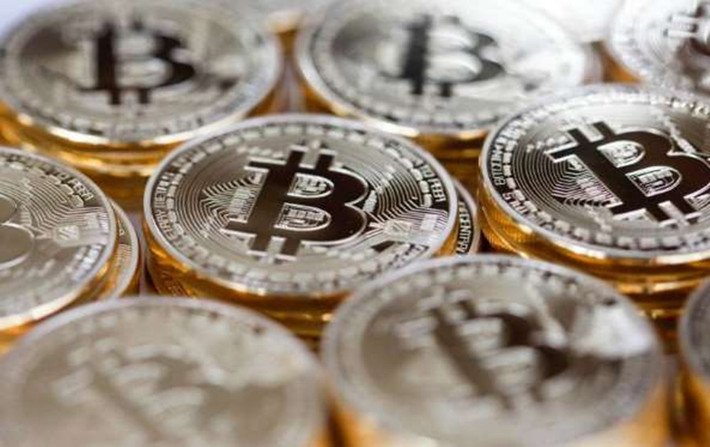 Tấn công quy mô lớn: Đầu năm 2014, sàn giao dịch Mt. Gox của Nhật chịu tổn thất lớn khi bị hacker tấn công và lấy đi lượng Bitcoin trị giá khoảng 460 triệu USD (thời điểm năm 2014). Đây là vụ mất cắp Bitcoin lớn nhất khi đó, làm dấy lên quan ngại về sự an toàn của đồng tiền này. Ảnh: Getty Images.