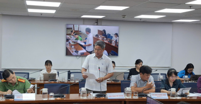 Ông Nguyễn Quang Chi – Phó Phòng Giao thông công chính, UBND TP Thủ Đức – đã cung cấp thông tin liên quan đến thực trạng và giải pháp chống ngập tại khu vực chợ Thủ Đức. Ảnh: Hữu Thông z6604943144728-9f4566c71a98bcc7ecdf64227d325cac.jpg