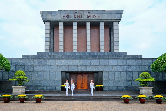 Các “địa chỉ đỏ” gắn với Chủ tịch Hồ Chí Minh hút khách dịp tháng 5