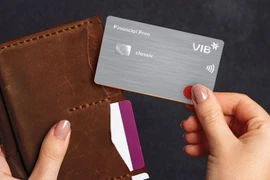 Thẻ tín dụng VIB bị khách tố trừ "phí dịch vụ yêu cầu đặc biệt" vô lý? [Kỳ 1]