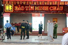 “Vàng giấy” tại Bảo Tín Minh Châu: Khách trả tiền nhưng nhận giấy hẹn! [Kỳ 1]