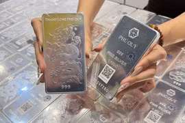 Giá bạc giảm mạnh về sát ngưỡng 70 triệu Đồng/kg