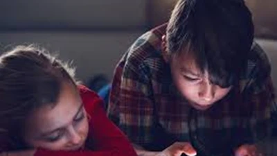 Sử dụng thiết bị điện tử, nguy cơ mắc rối loạn tim mạch?