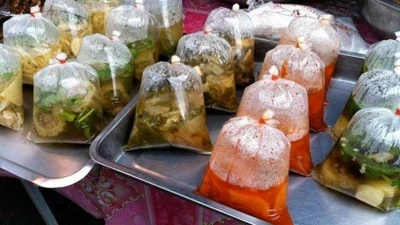 Sử dụng túi nilon đựng thức ăn nguy hại thế nào?