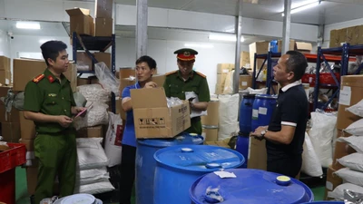 Mánh khóe của hai nữ giám đốc sản xuất, buôn bán thực phẩm chức năng giả