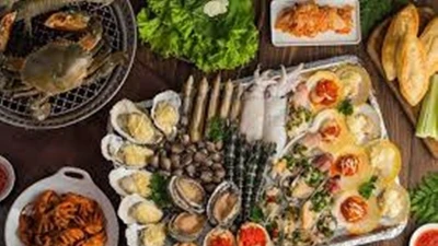 Làm gì để tránh ngộ độc khi đi du lịch mùa hè?