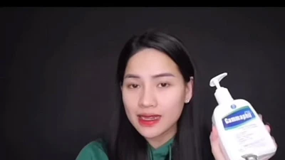 Võ Hà Linh xóa video quảng cáo sữa rửa mặt bị thu hồi