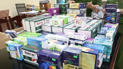 Bắt giám đốc Công ty dược phẩm Fusi sản xuất "thực phẩm bảo vệ sức khỏe" giả