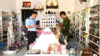 Cà Mau thu giữ 2.000 sản phẩm mỹ phẩm bán trên mạng xã hội