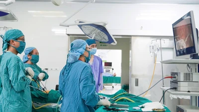 Cô gái trẻ ở Phú Thọ phát hiện u quái khi đi khám sức khỏe