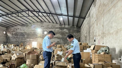 Quảng Ninh phát hiện kho hàng hơn 47.000 sản phẩm nhập lậu