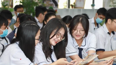 Điểm chuẩn trúng tuyển vào nhóm ngành Sư phạm cao chót vót