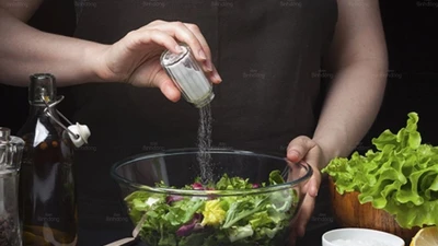 Ăn mặn gây nhiều tác hại với sức khoẻ