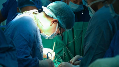 Ghép thành công đồng thời tim - phổi cho bệnh nhân suy đa tạng