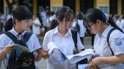 Hà Nội hạ điểm chuẩn lớp 10 năm học 2025-2026
