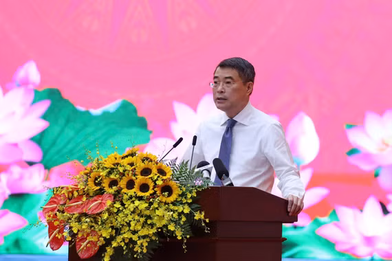 Thủ tướng Chính phủ Lê Minh Hưng phát biểu phát động phong trào thi đua.