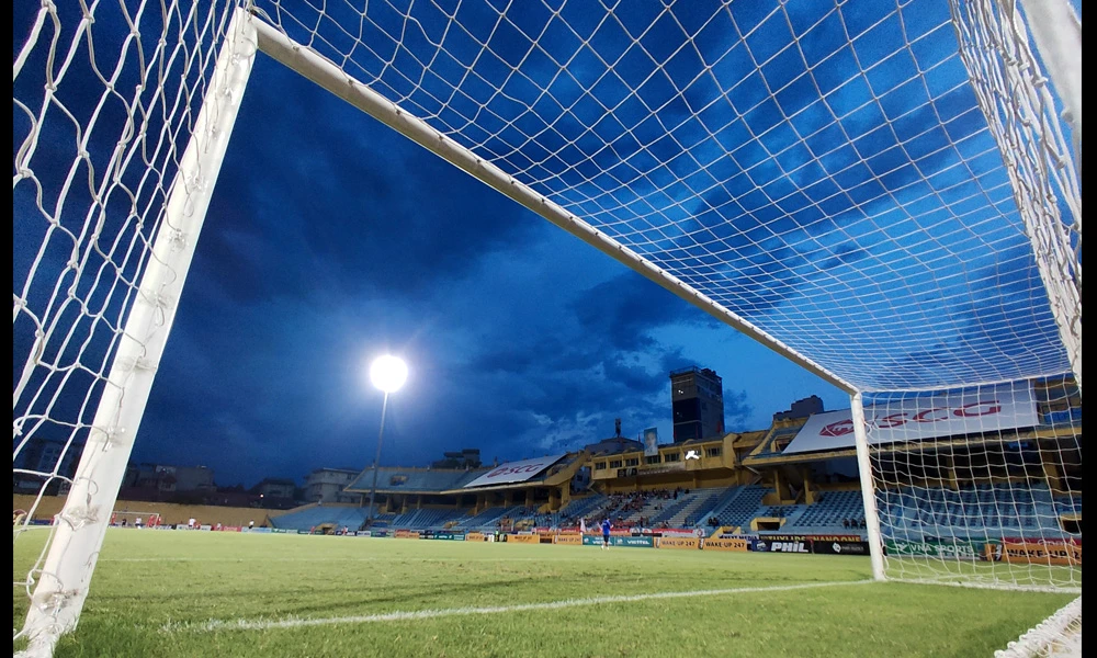 Ngắm ảnh chụp thực tế từ "siêu camera" Oppo Reno trên sân Hàng Đẫy