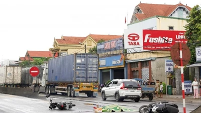 Tai nạn liên hoàn, người đàn ông đi xe máy tử vong