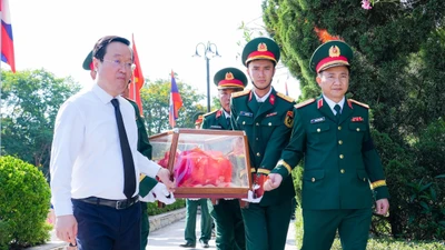 Xúc động lễ truy điệu, an táng 76 hài cốt liệt sĩ
