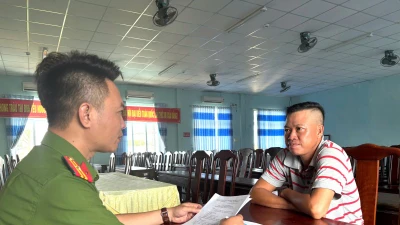 Đến nhà người quen chơi, tiện tay trộm nhiều tài sản giá trị