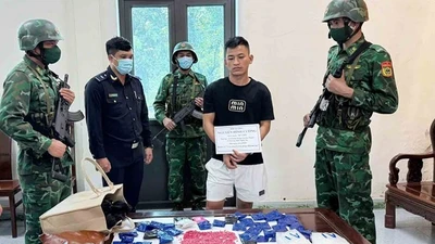 Khởi tố 2 đối tượng vận chuyển ma túy xuyên biên giới