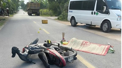 Ngã ra đường, nam thanh niên bị xe tải cán tử vong