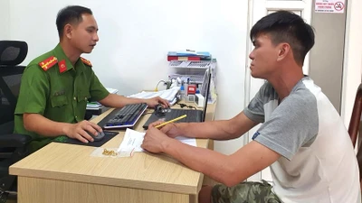 Tóm gọn kẻ cướp tài sản người đi đường ở Huế