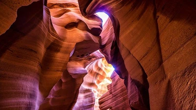Khám phá hẻm núi Antelope kỳ ảo khiến cả thế giới ngỡ ngàng